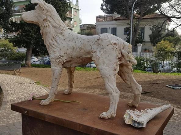 angelo statua  26238989_792583250934941_824495073008851131_n - copia